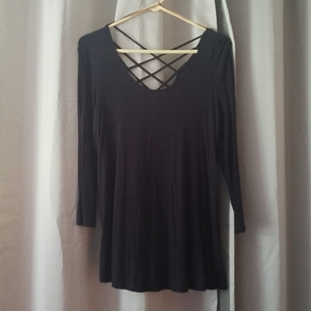 No boundaries top